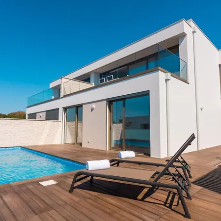Panoramic Linked With Private Pool - 12a Villa *